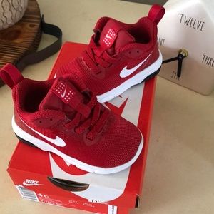 Nike air max motion toddler shoes
